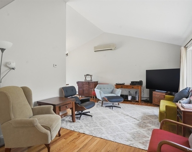 14 Feitsma Lane - Photo Thumbnail 4