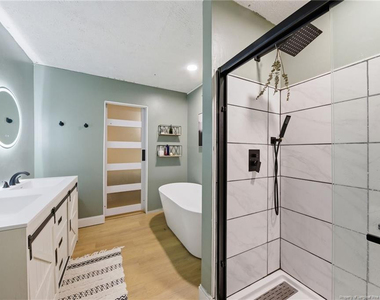 202 N Jackson Street - Photo Thumbnail 15