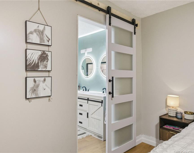 202 N Jackson Street - Photo Thumbnail 12