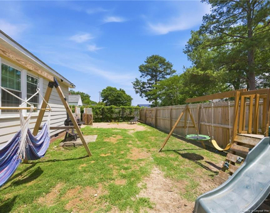 202 N Jackson Street - Photo Thumbnail 22
