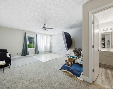 202 N Jackson Street - Photo Thumbnail 16