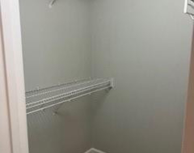 104 Brett Court - Photo Thumbnail 25
