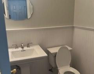 104 Brett Court - Photo Thumbnail 6