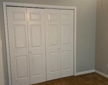 104 Brett Court - Photo Thumbnail 18