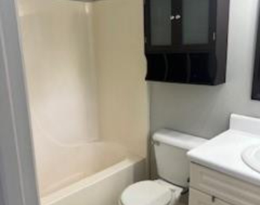 104 Brett Court - Photo Thumbnail 24
