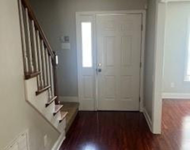 104 Brett Court - Photo Thumbnail 2