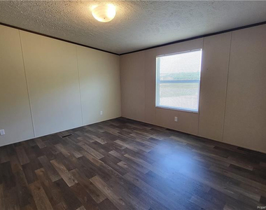 262 Burns Road - Photo Thumbnail 5