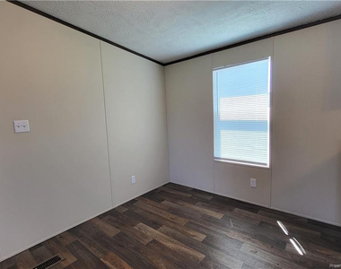 262 Burns Road - Photo Thumbnail 4