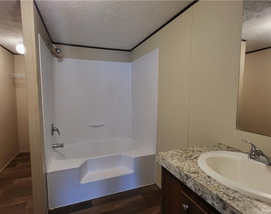 262 Burns Road - Photo Thumbnail 6