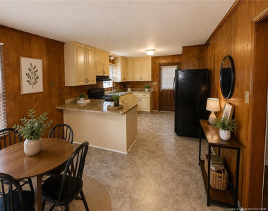 1404 Hibiscus Road - Photo Thumbnail 4