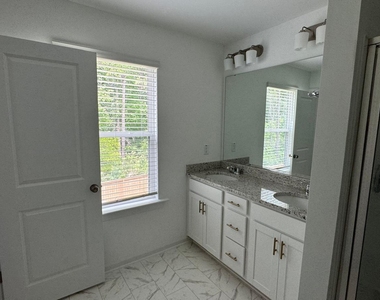 8815 Malmesbury Lane - Photo Thumbnail 27