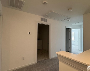 8815 Malmesbury Lane - Photo Thumbnail 16