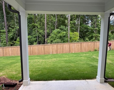 8815 Malmesbury Lane - Photo Thumbnail 14