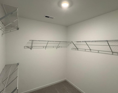 8815 Malmesbury Lane - Photo Thumbnail 9