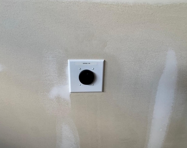 8815 Malmesbury Lane - Photo Thumbnail 7
