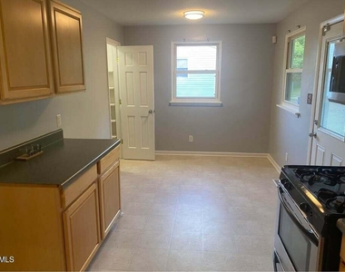 2021 Waters Drive - Photo Thumbnail 3