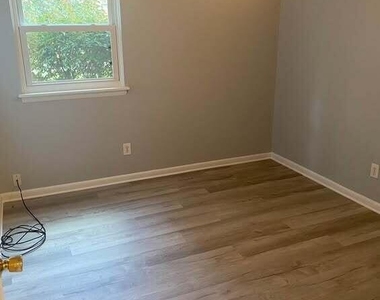 2021 Waters Drive - Photo Thumbnail 7