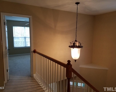 8 Rockwall Garden Way - Photo Thumbnail 7