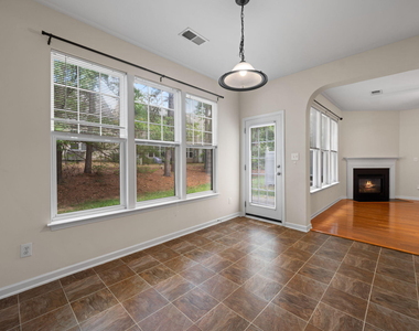 8 Rockwall Garden Way - Photo Thumbnail 9
