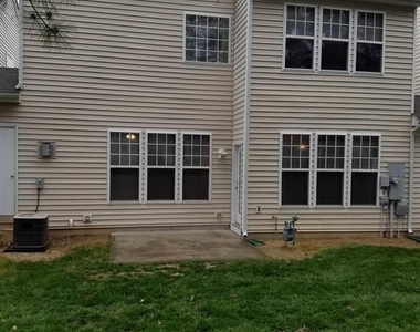 8 Rockwall Garden Way - Photo Thumbnail 13