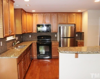 1253 Legacy Greene Avenue - Photo Thumbnail 8