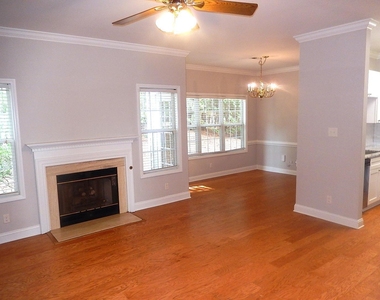 211 Bridgepath Drive - Photo Thumbnail 5