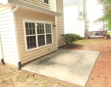 211 Bridgepath Drive - Photo Thumbnail 25