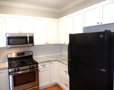 211 Bridgepath Drive - Photo Thumbnail 8
