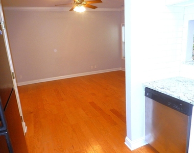 211 Bridgepath Drive - Photo Thumbnail 10