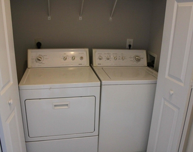1345 Cameron View Court - Photo Thumbnail 7
