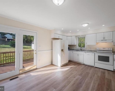 852 Morgan Place - Photo Thumbnail 13