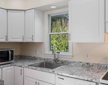 852 Morgan Place - Photo Thumbnail 15