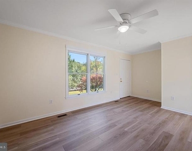 852 Morgan Place - Photo Thumbnail 8