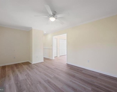 852 Morgan Place - Photo Thumbnail 9
