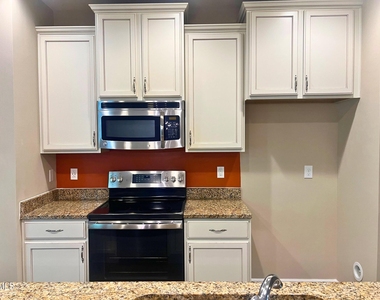 1442 Montonia Street - Photo Thumbnail 6