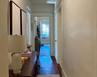 422 Clifford Street W - Photo Thumbnail 12