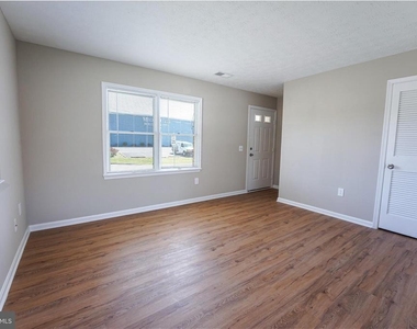 3107 Shawnee Drive - Photo Thumbnail 6