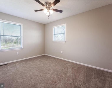3107 Shawnee Drive - Photo Thumbnail 4
