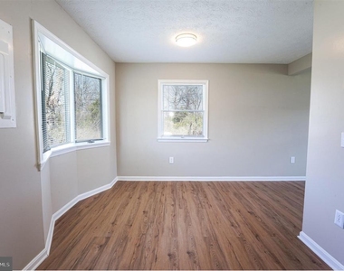 3107 Shawnee Drive - Photo Thumbnail 5