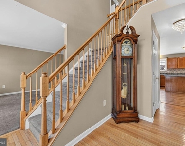 33 Wild Rose Drive - Photo Thumbnail 9