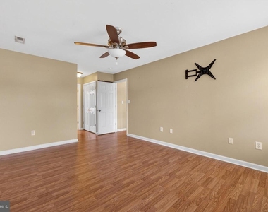 33 Wild Rose Drive - Photo Thumbnail 19