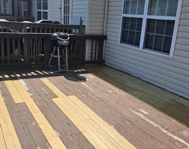 203 Regina Lane - Photo Thumbnail 9