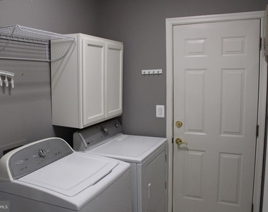 12 Hanover Drive - Photo Thumbnail 7