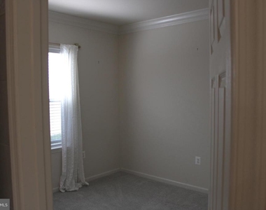 12 Hanover Drive - Photo Thumbnail 11