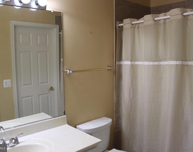 12 Hanover Drive - Photo Thumbnail 10