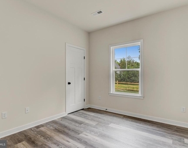 19 Carol Street - Photo Thumbnail 30