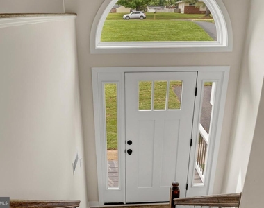 19 Carol Street - Photo Thumbnail 12