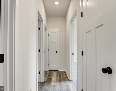 19 Carol Street - Photo Thumbnail 25