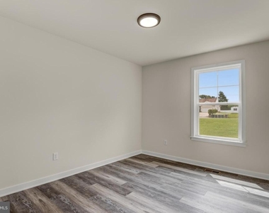 19 Carol Street - Photo Thumbnail 14