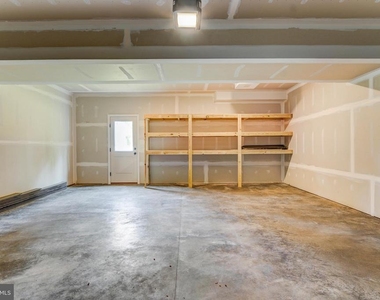 19 Carol Street - Photo Thumbnail 32